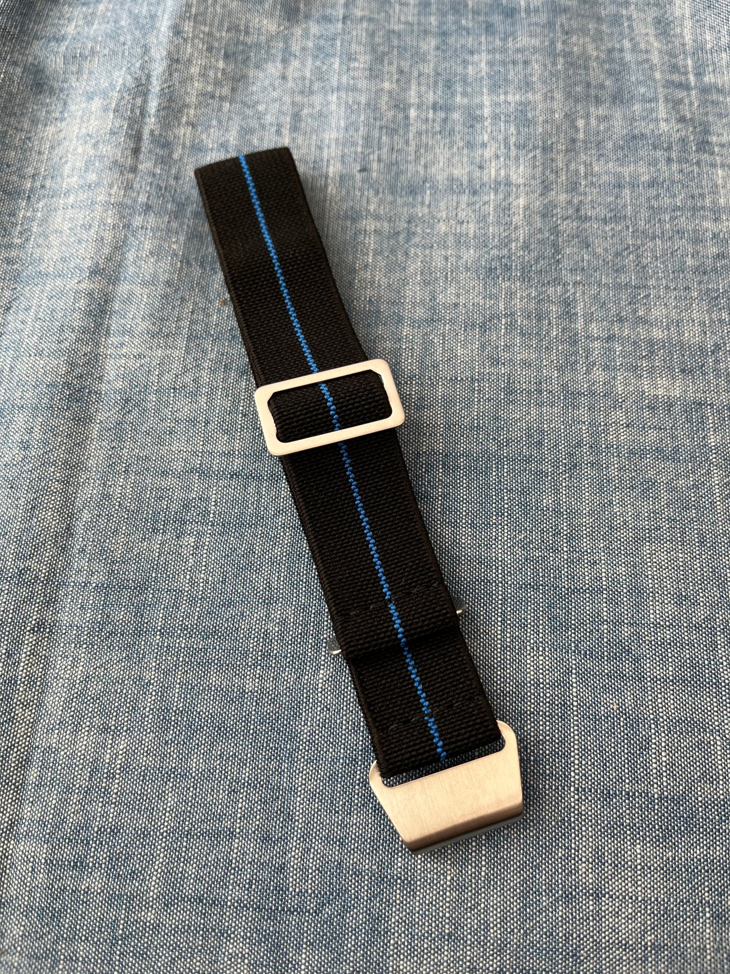 Parachuter Elastic Strap - Black / Blue