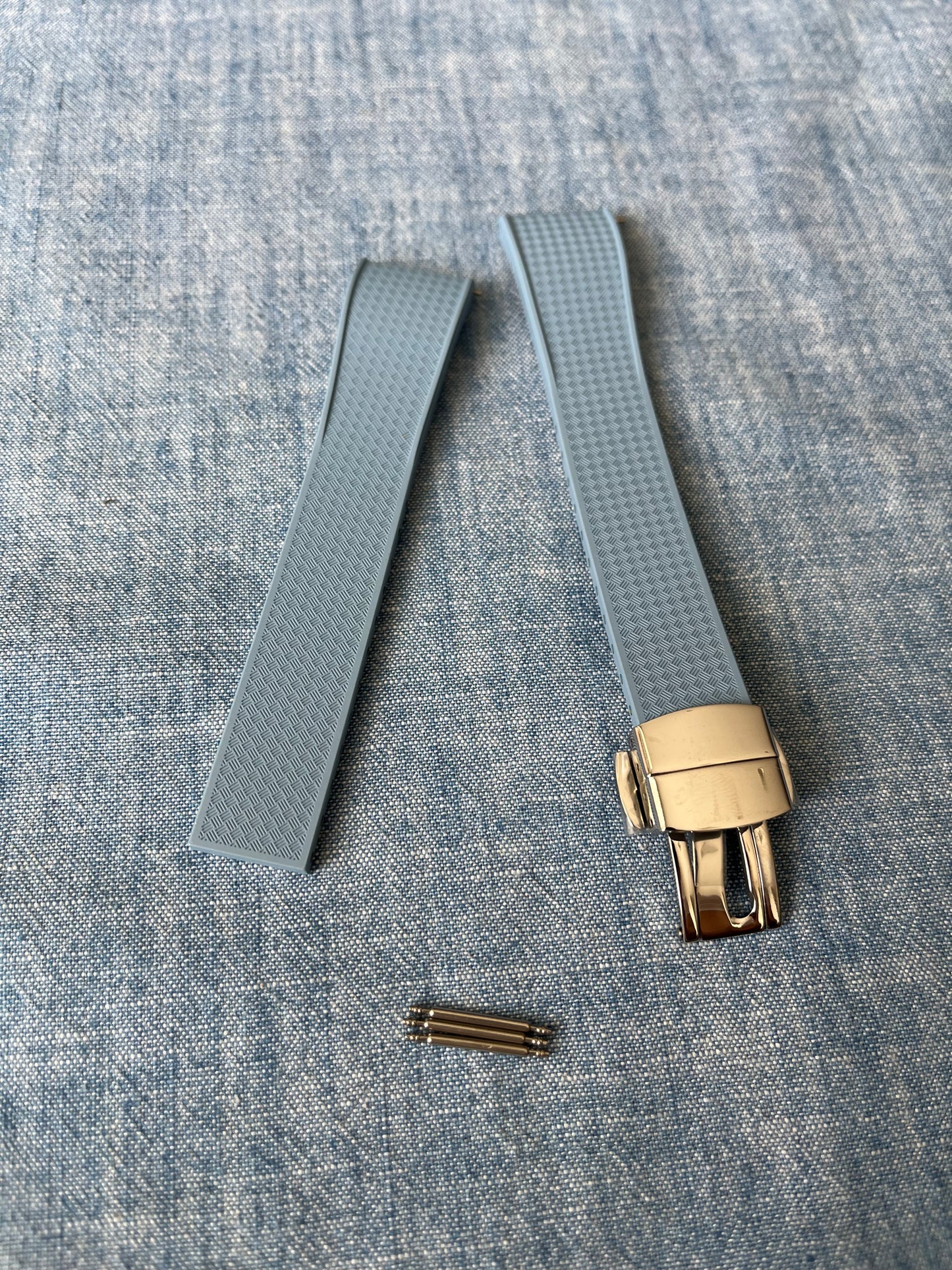 Clipper Cut-to-Size Vulcanized Rubber Strap - Baby Blue