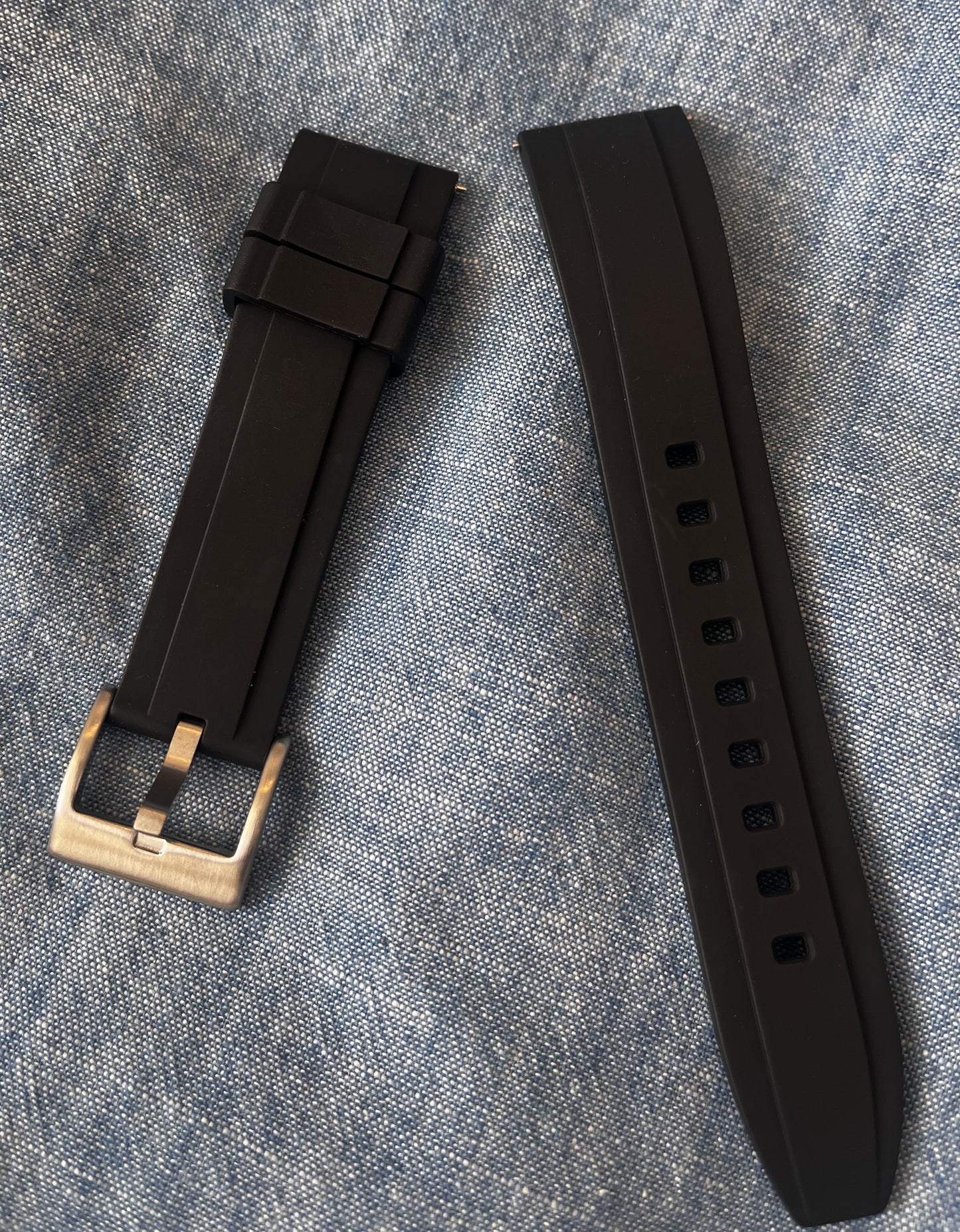 Racer Vulcanized Rubber Strap - Black