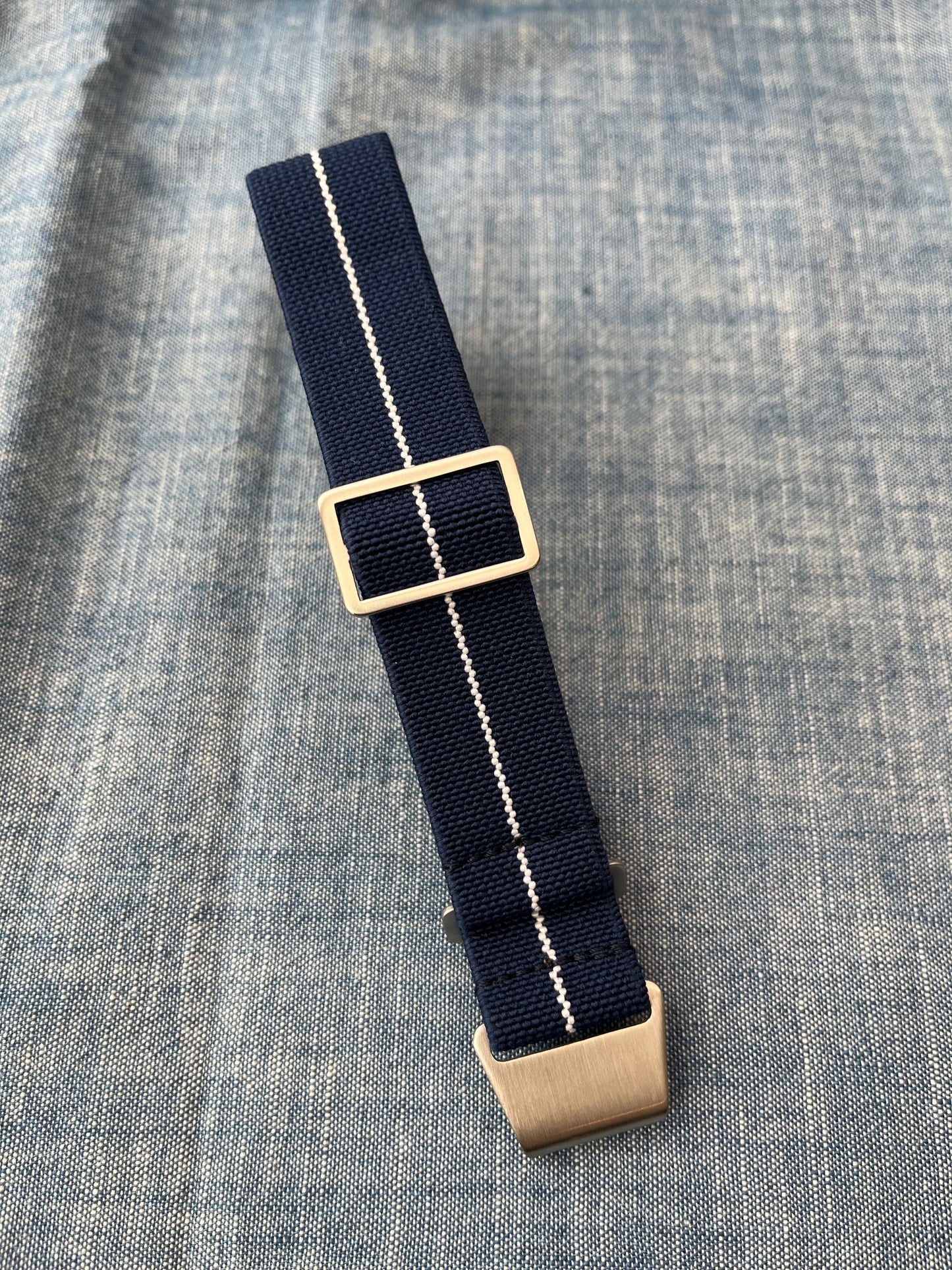 Froggy Strap - Navy / White