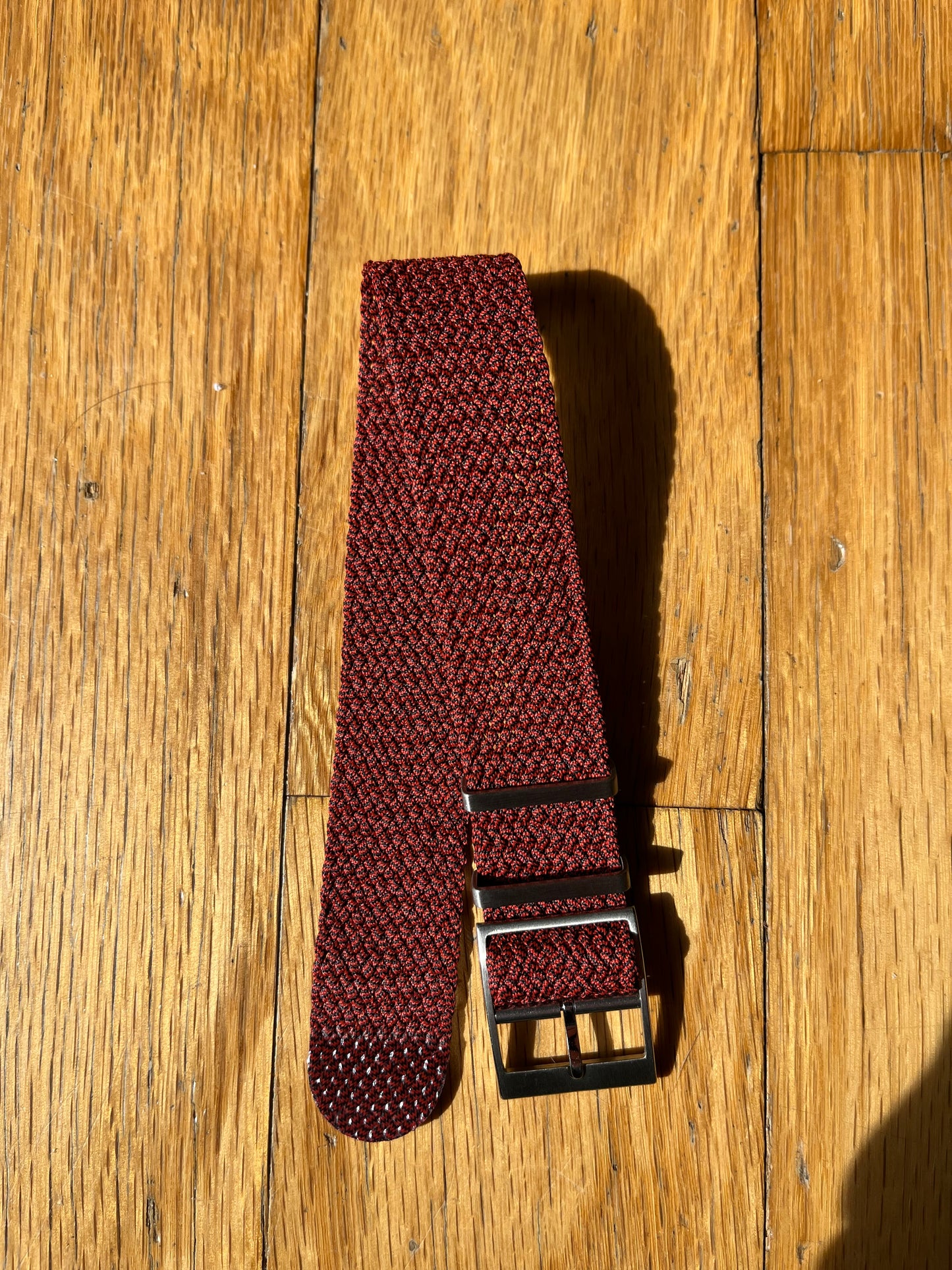 Pearl Strap - Cloudy Red